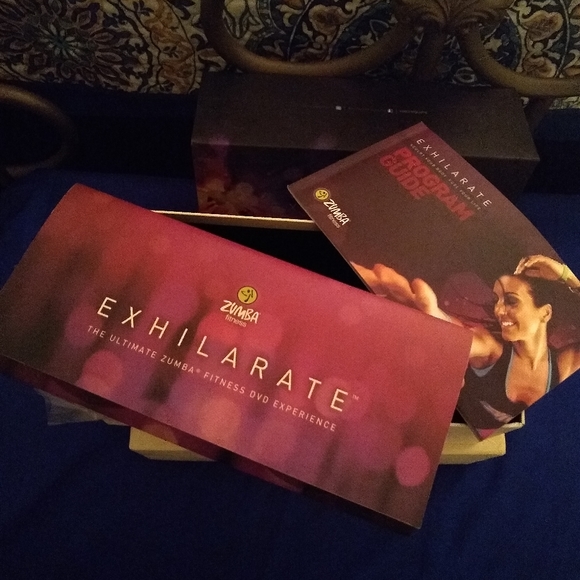 Zumba DVD set - Picture 1 of 5